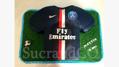 Gâteau d'anniversaire pour enfant maillot club PSG pour Mattis un fan de 8 ans du Paris-SG ile-de-france